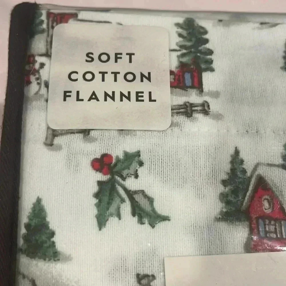 Laura Ashley Flannel Sheet Set Holiday Christmas Village Cottage Queen Size - Picture 3 of 9